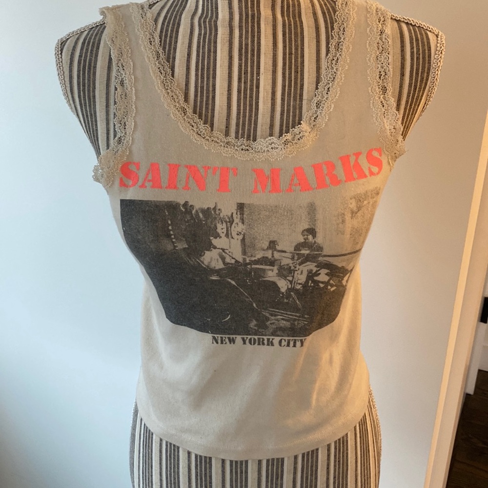 Brandy Melville Beige Lace-Trim 'Saint Marks' Graphic Tank with Neon Pink Print